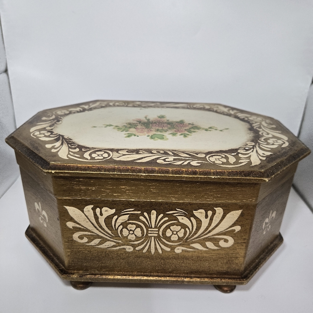Vintage Wooden Jewelry Box with Built-In Music Box – Floral Painted Top